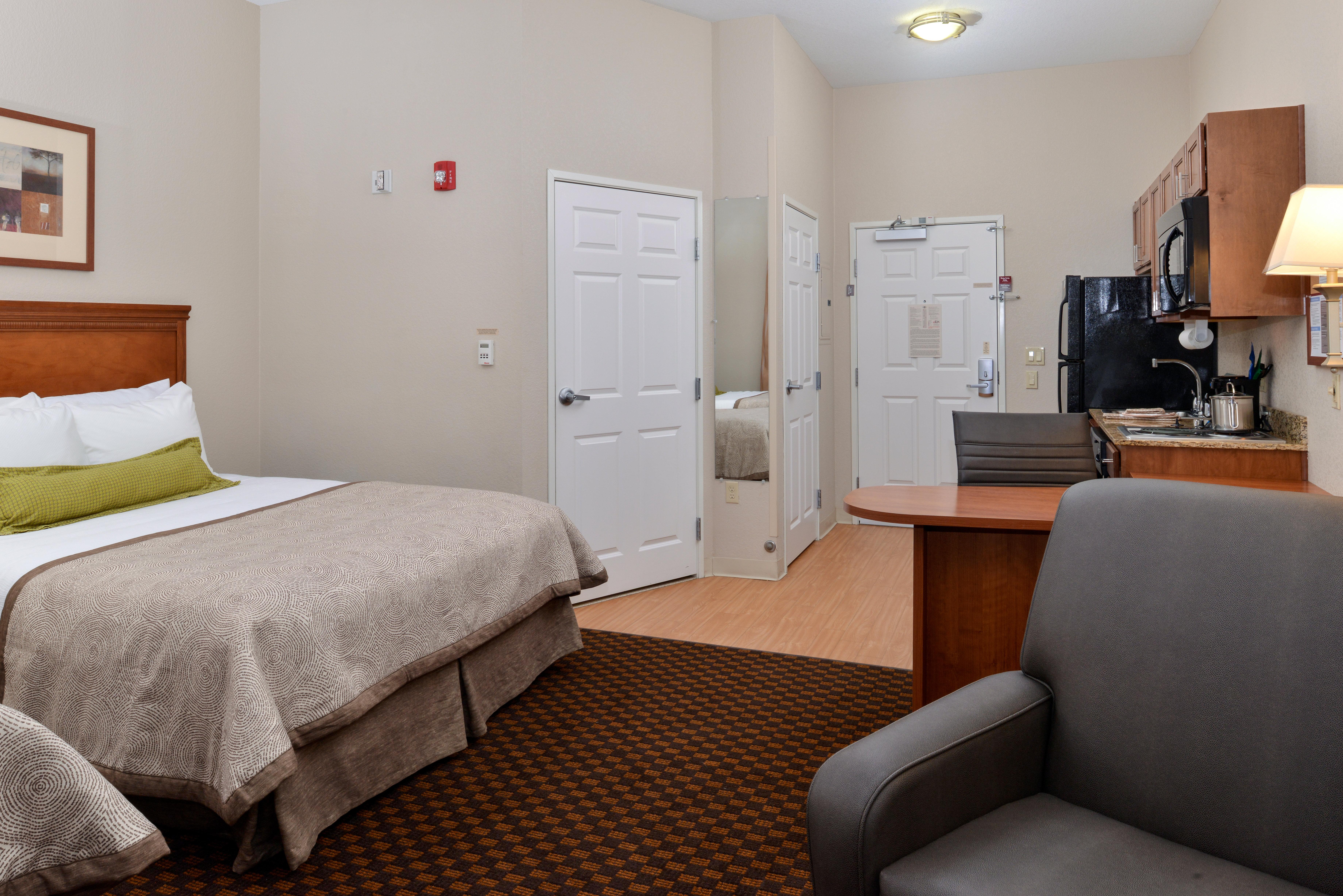 Candlewood Suites Turlock By Ihg Екстер'єр фото