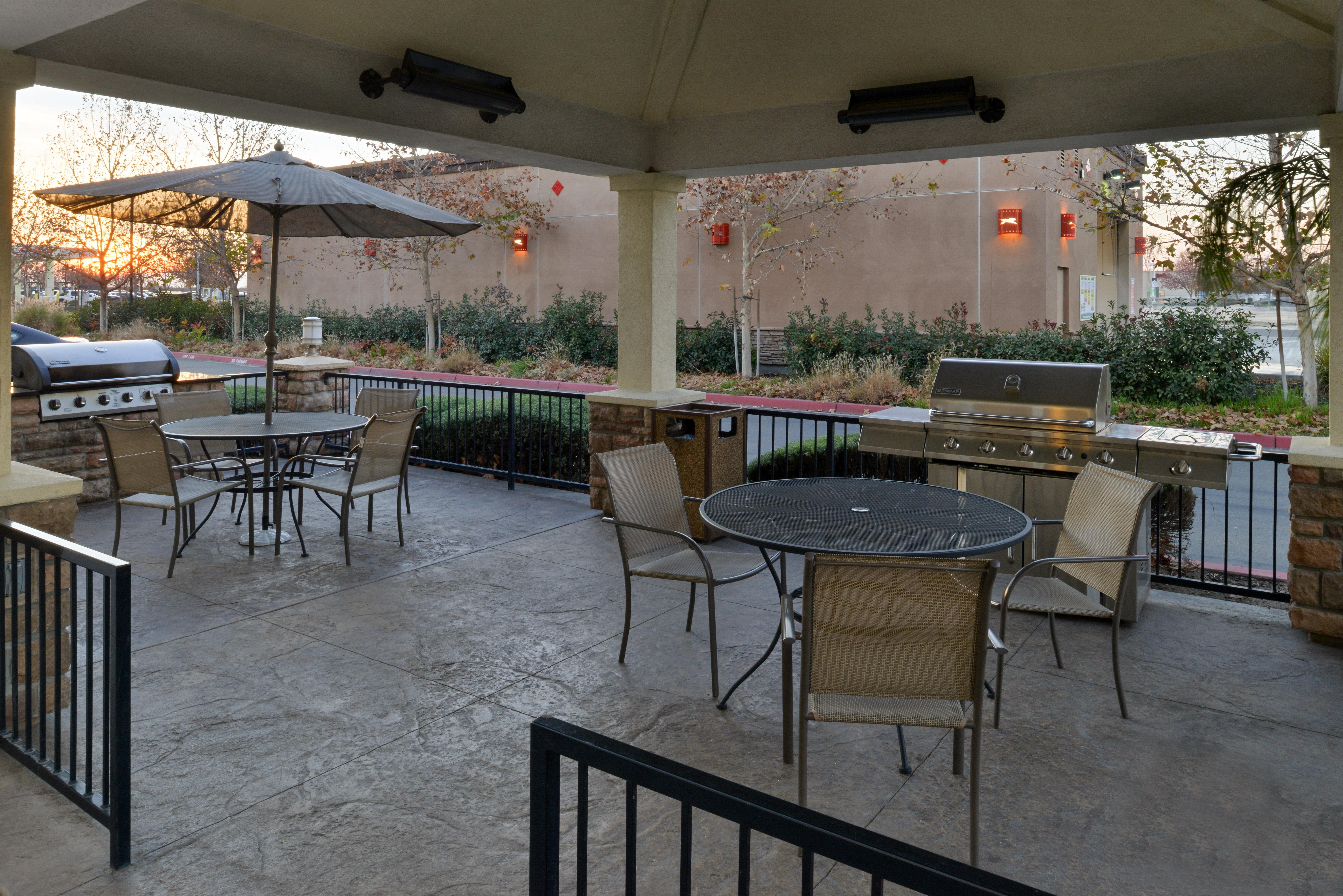 Candlewood Suites Turlock By Ihg Екстер'єр фото