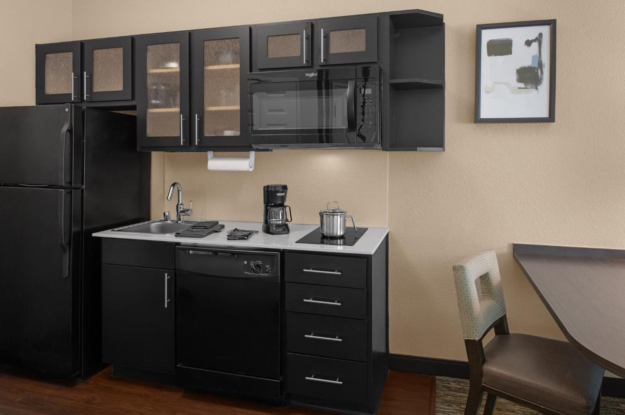 Candlewood Suites Turlock By Ihg Екстер'єр фото