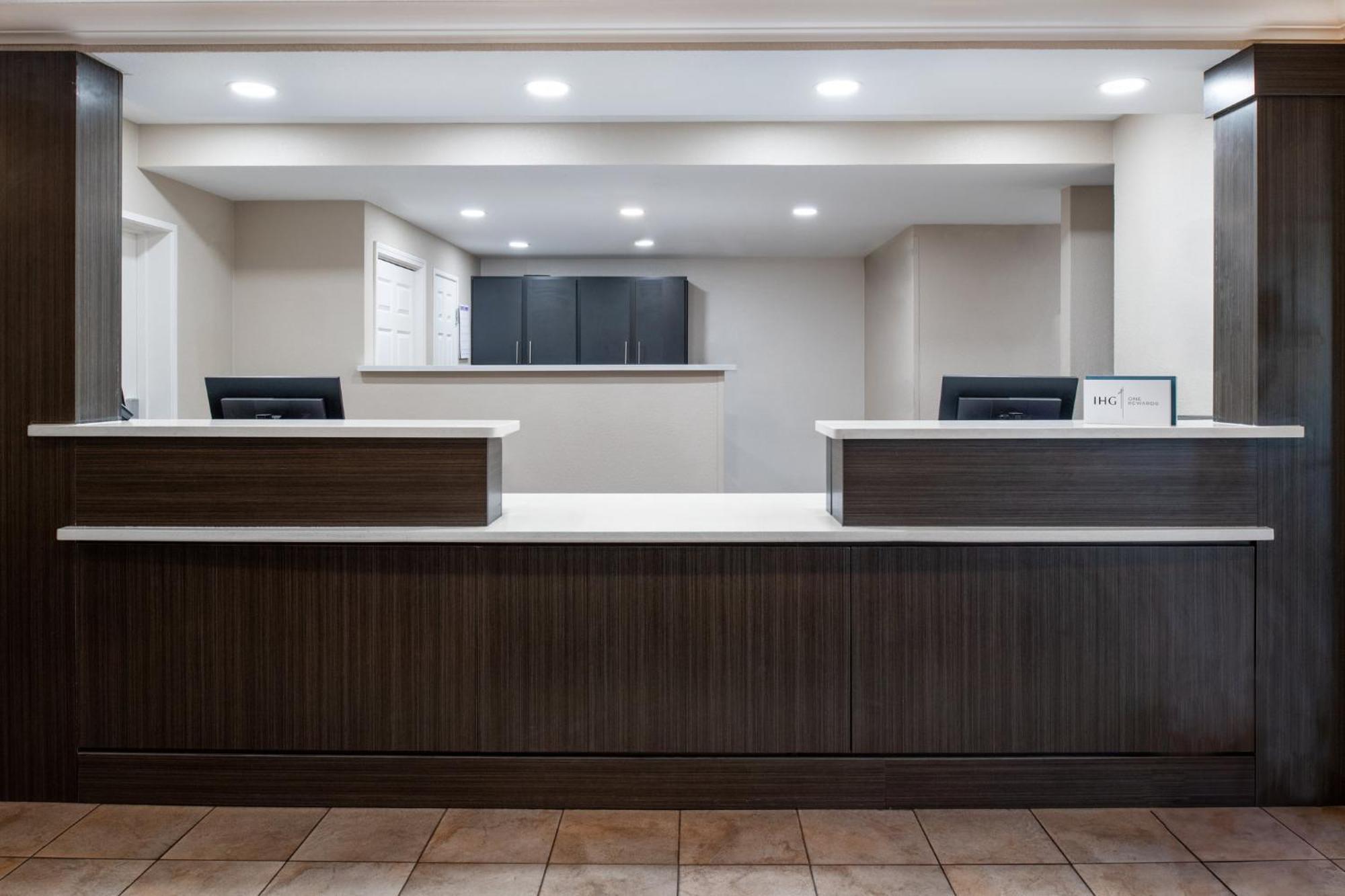 Candlewood Suites Turlock By Ihg Екстер'єр фото