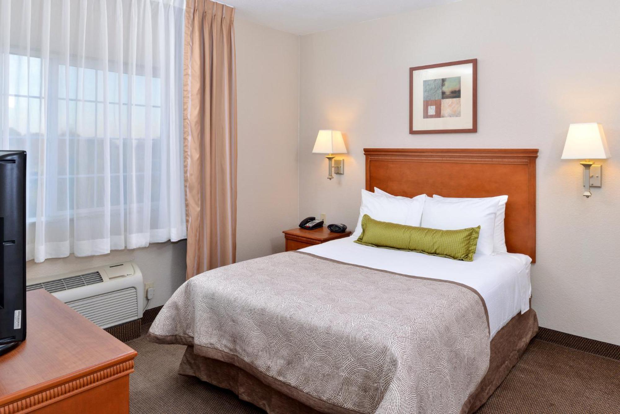 Candlewood Suites Turlock By Ihg Екстер'єр фото