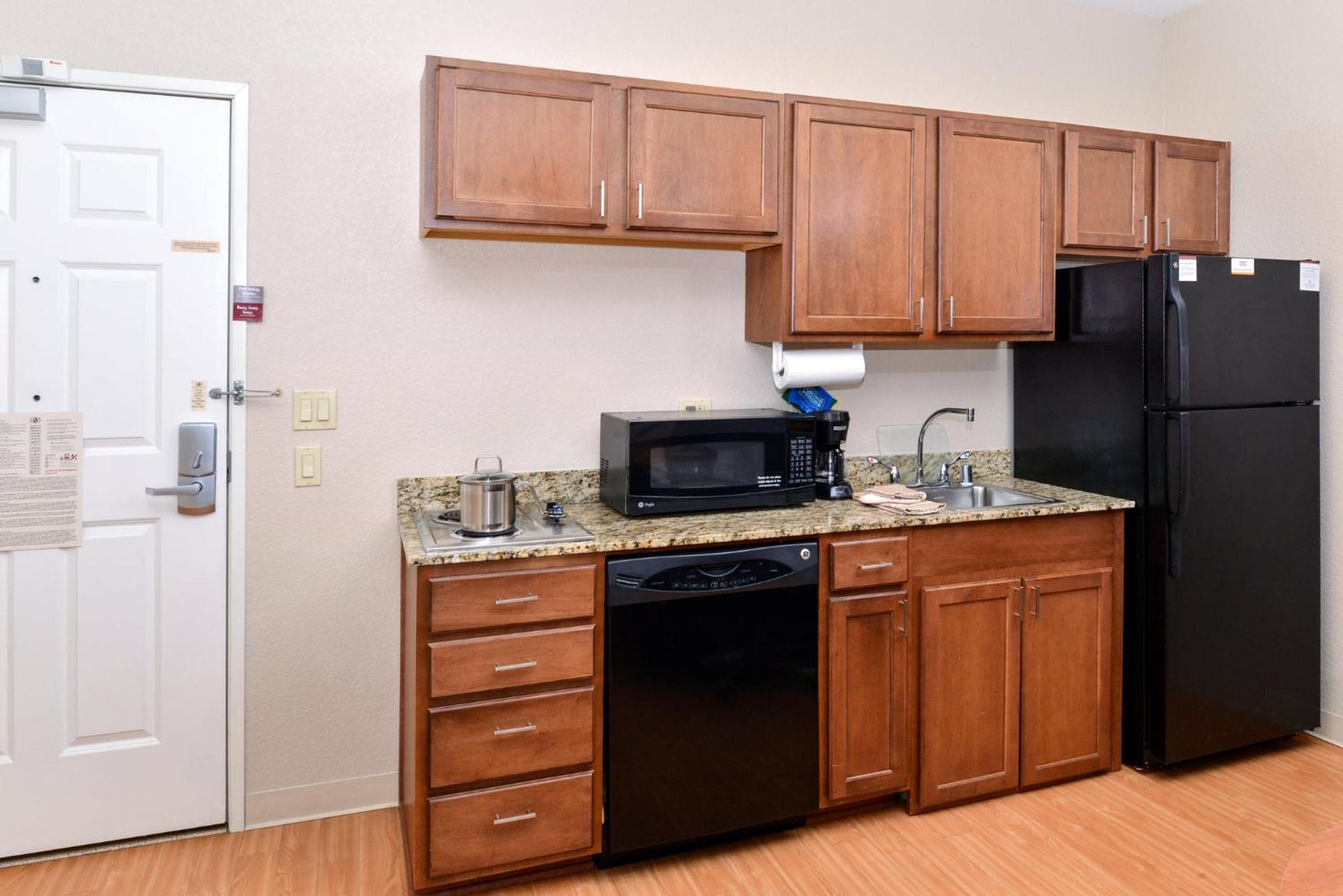 Candlewood Suites Turlock By Ihg Екстер'єр фото