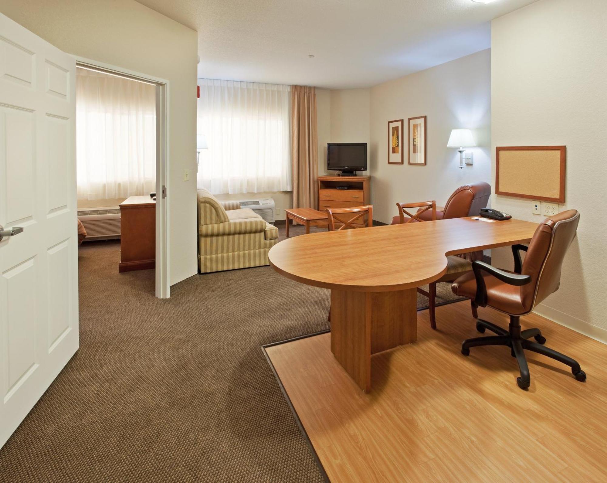 Candlewood Suites Turlock By Ihg Екстер'єр фото