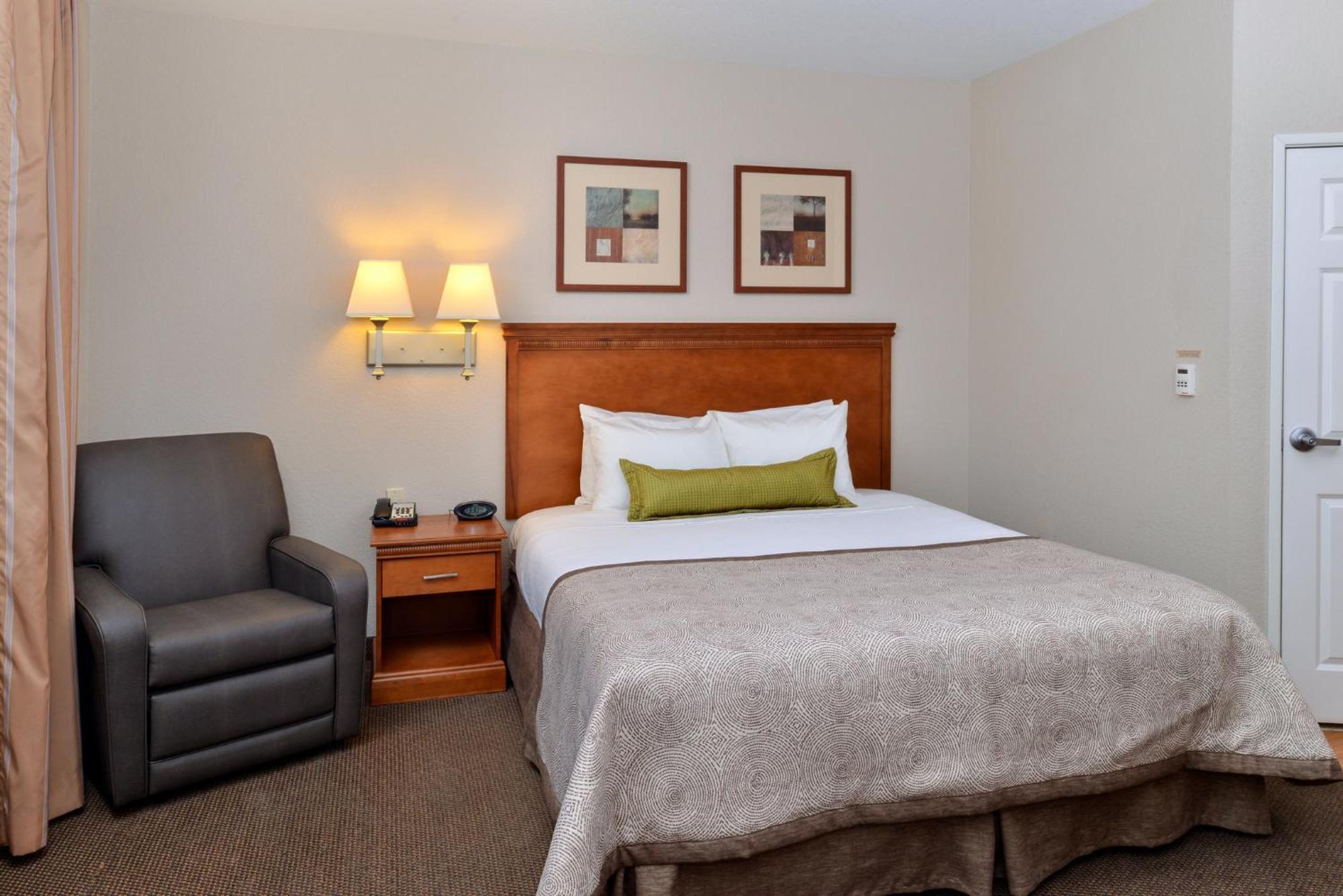 Candlewood Suites Turlock By Ihg Екстер'єр фото